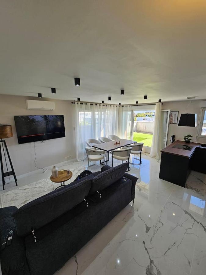 מונטבראן Stylish Rooftop Avec Terrasse A 2Pas De Disney Paris מראה חיצוני תמונה