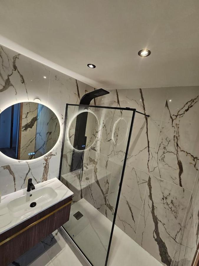 מונטבראן Stylish Rooftop Avec Terrasse A 2Pas De Disney Paris מראה חיצוני תמונה