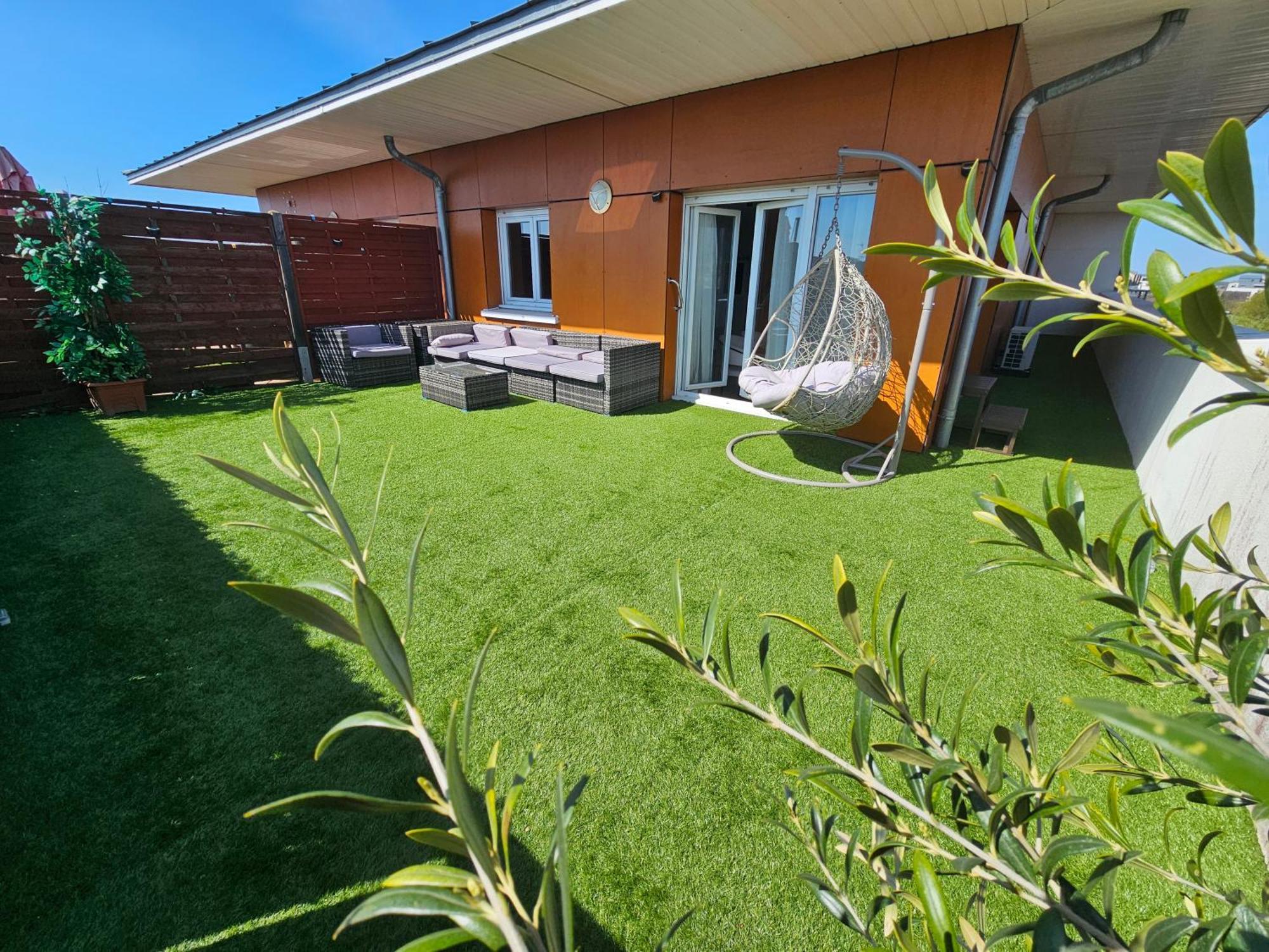 מונטבראן Stylish Rooftop Avec Terrasse A 2Pas De Disney Paris מראה חיצוני תמונה